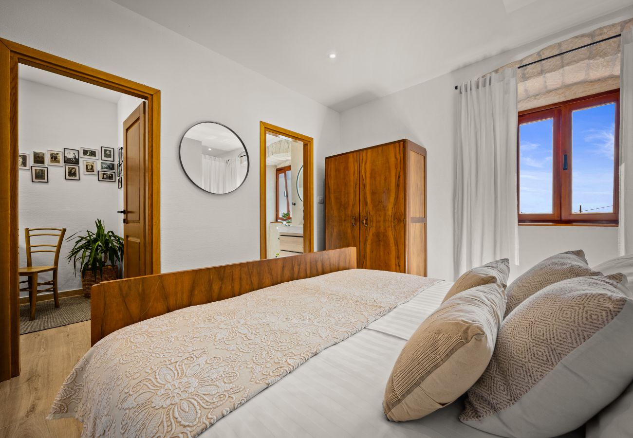 Villa in Marcana - Casa Menta near Pula for 10 persons - private villa for families & friends with wellness