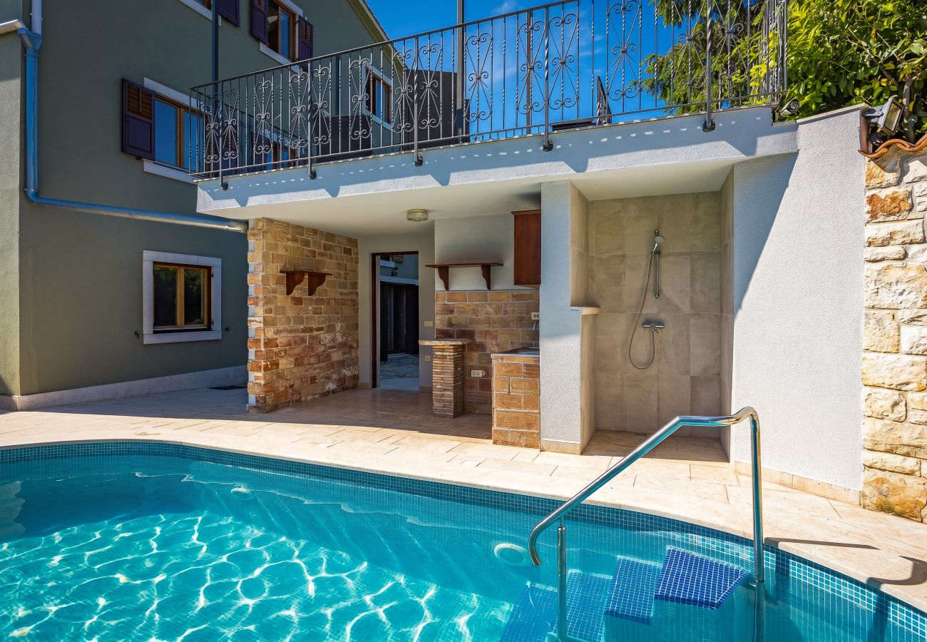 Villa in Marcana - Casa Menta near Pula for 10 persons - private villa for families & friends with wellness