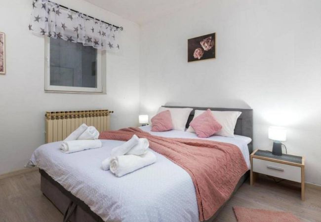 Villa in Oprtalj - Casa Sara and Sasha near Motovun with private pool - pet friendly truffle paradise Villa in Oprtalj - Casa Sara and Sasha near Motovun with private pool - pet friendly truffle paradise