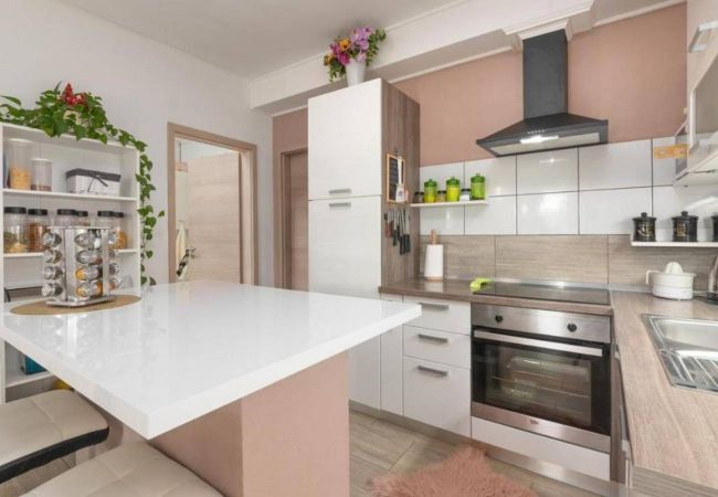 Villa in Oprtalj - Casa Sara and Sasha near Motovun with private pool - pet friendly truffle paradise Villa in Oprtalj - Casa Sara and Sasha near Motovun with private pool - pet friendly truffle paradise