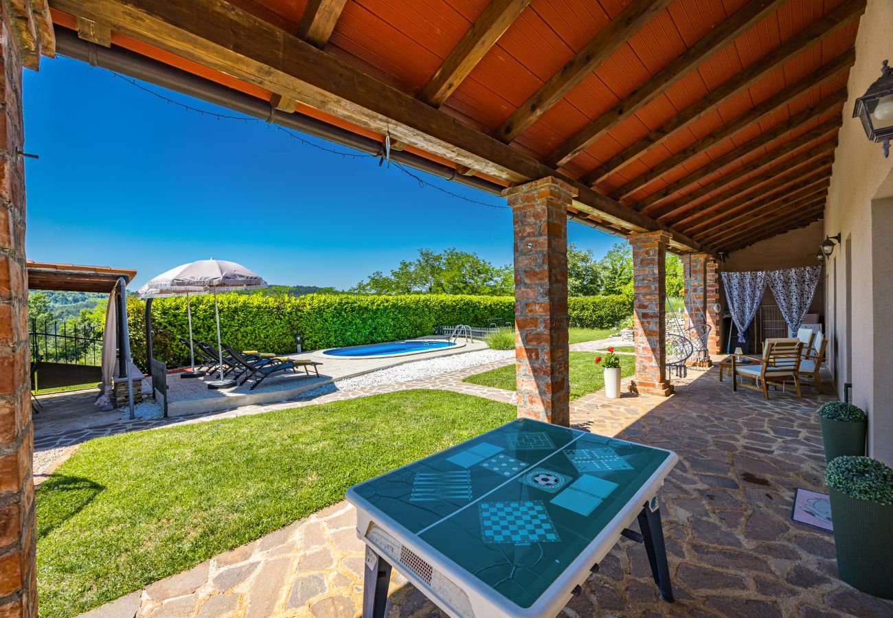 Villa in Oprtalj - Casa Sara and Sasha near Motovun with private pool - pet friendly truffle paradise