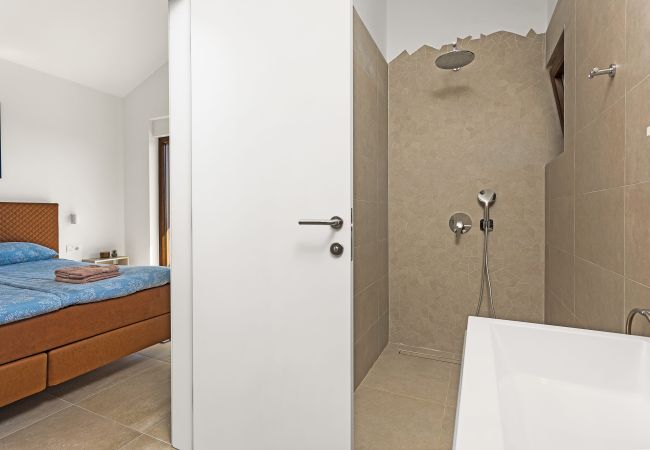 Villa in Peruški - Villa Ogradina near Pula with sea view for 5 persons only 3 km from the Beach Villa in Peruški - Villa Ogradina near Pula with sea view for 5 persons only 3 km from the Beach