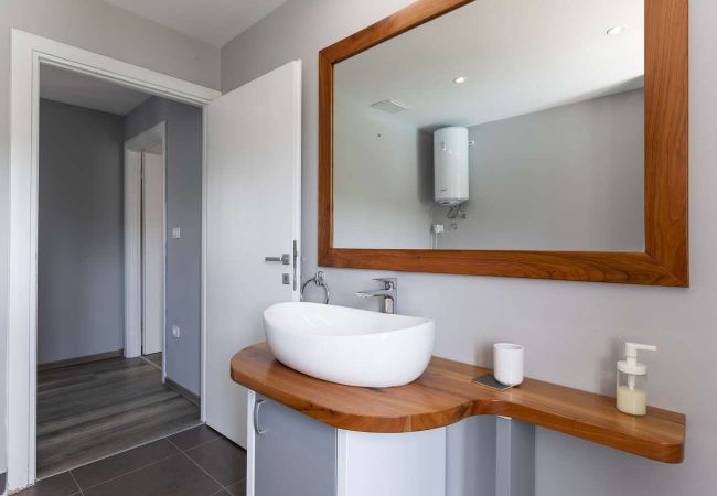 Villa in Pazin - Villa Viscum in Central Istria for 8 persons with large garden - pet friendly Villa in Pazin - Villa Viscum in Central Istria for 8 persons with large garden - pet friendly