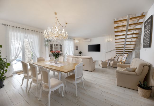 Villa in Sveti Bartul - Villa Batelica near Labin with private pool, large garden, kids playground & sport activities  Villa in Sveti Bartul - Villa Batelica near Labin with private pool, large garden, kids playground & sport activities