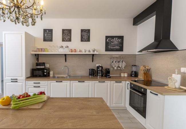 Villa in Sveti Bartul - Villa Batelica near Labin with private pool, large garden, kids playground & sport activities  Villa in Sveti Bartul - Villa Batelica near Labin with private pool, large garden, kids playground & sport activities