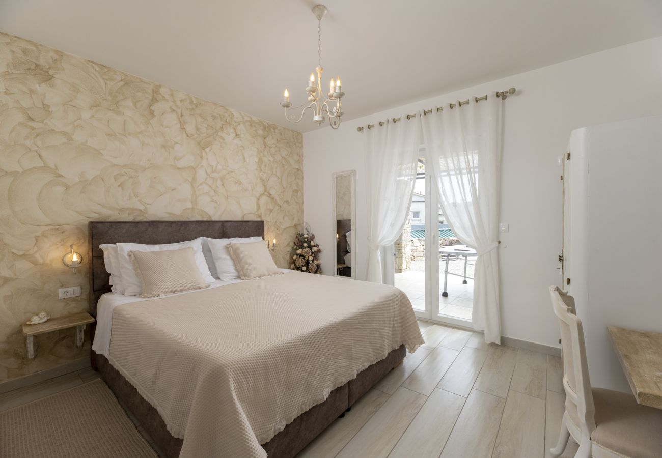 Villa in Sveti Bartul - Villa Batelica near Labin with private pool, large garden, kids playground & sport activities 