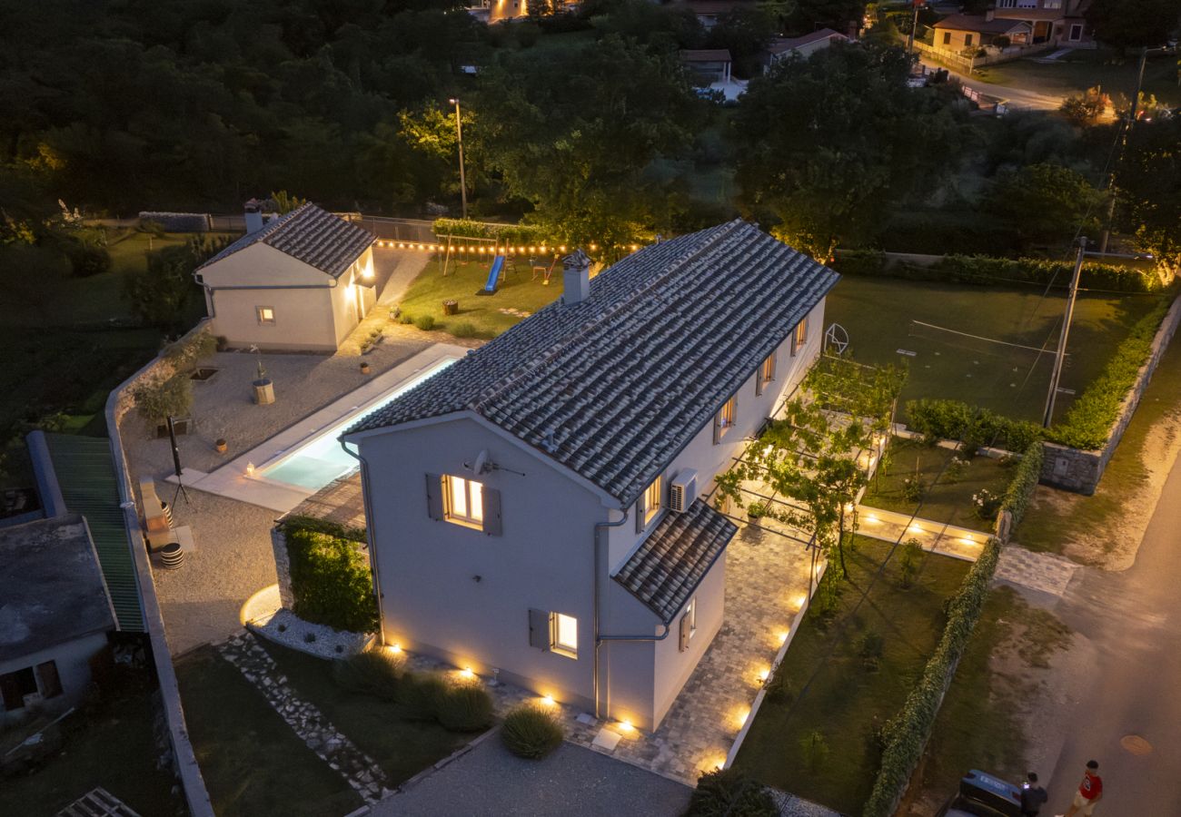 Villa in Sveti Bartul - Villa Batelica near Labin with private pool, large garden, kids playground & sport activities 