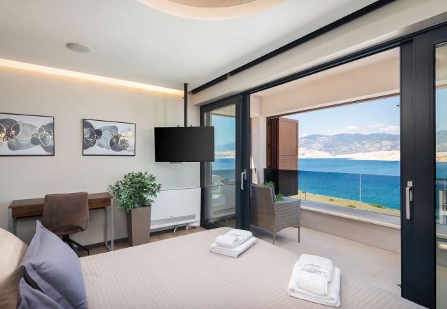 Villa in Pag - Villa Emma on Island Pag for 14 persons with sea view, wellness & pool heating Villa in Pag - Villa Emma on Island Pag for 14 persons with sea view, wellness & pool heating