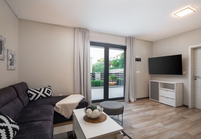 Villa in Pag - Villa Emma on Island Pag for 14 persons with sea view, wellness & pool heating Villa in Pag - Villa Emma on Island Pag for 14 persons with sea view, wellness & pool heating