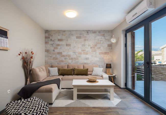 Villa in Pag - Villa Emma on Island Pag for 14 persons with sea view, wellness & pool heating Villa in Pag - Villa Emma on Island Pag for 14 persons with sea view, wellness & pool heating
