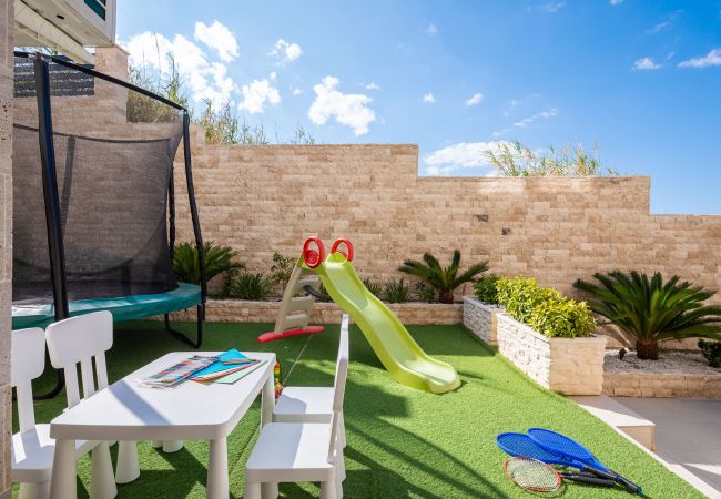 Villa in Pag - Villa Emma on Island Pag for 14 persons with sea view, wellness & pool heating Villa in Pag - Villa Emma on Island Pag for 14 persons with sea view, wellness & pool heating