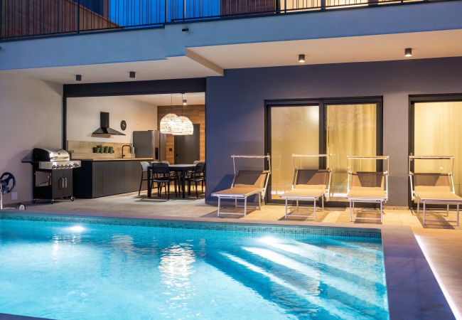 Villa in Medulin - Villa Bay I near Medulin for 9 people with heated pool - playground & whirpool only 100 meters from the beach - pet friendly Villa in Medulin - Villa Bay I near Medulin for 9 people with heated pool - playground & whirpool only 100 meters from the beach - pet friendly