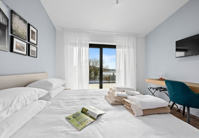 Villa in Medulin - Villa Bay I near Medulin for 9 people with heated pool - playground & whirpool only 100 meters from the beach - pet friendly Villa in Medulin - Villa Bay I near Medulin for 9 people with heated pool - playground & whirpool only 100 meters from the beach - pet friendly