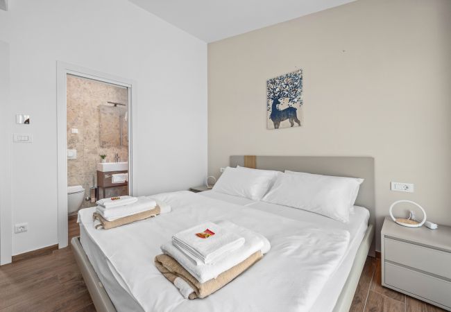 Villa in Medulin - Villa Bay II near Medulin for 9 people with heated pool - playground & whirpool only 100 meters from the beach Villa in Medulin - Villa Bay II near Medulin for 9 people with heated pool - playground & whirpool only 100 meters from the beach
