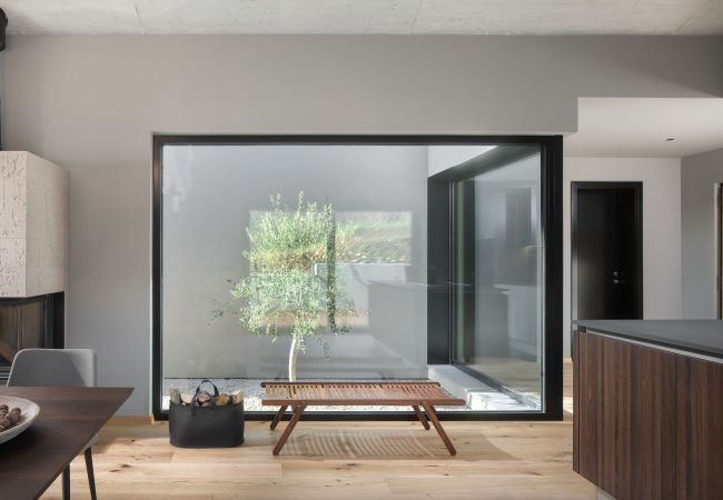 Villa in Karojba - Villa Ulmus near Motovun for 6 people with heated pool &  jacuzzi Villa in Karojba - Villa Ulmus near Motovun for 6 people with heated pool &  jacuzzi