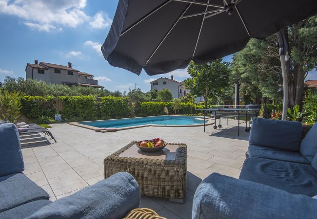 Villa in Fažana - Villa Andrija in Fažana for 9 people with sea view & heated pool - only 400 m from the beach Villa in Fažana - Villa Andrija in Fažana for 9 people with sea view & heated pool - only 400 m from the beach