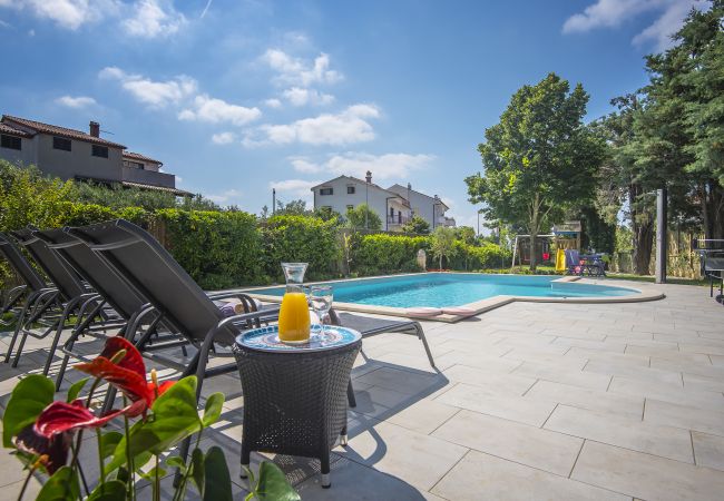 Villa in Fažana - Villa Andrija in Fažana for 9 people with sea view & heated pool - only 400 m from the beach Villa in Fažana - Villa Andrija in Fažana for 9 people with sea view & heated pool - only 400 m from the beach