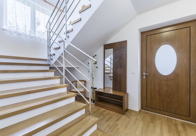 Villa in Labin - Villa Ana Labin for 12 person with 6 bedrooms & private pool Villa in Labin - Villa Ana Labin for 12 person with 6 bedrooms & private pool