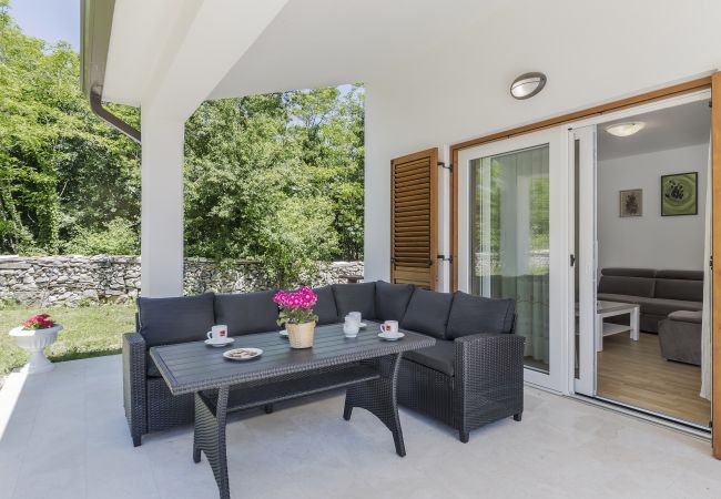 Villa in Labin - Villa Ana Labin for 12 person with 6 bedrooms & private pool Villa in Labin - Villa Ana Labin for 12 person with 6 bedrooms & private pool