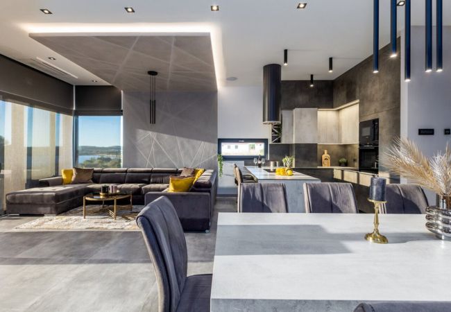 Villa in Medulin - Villa Vie in Medulin for 10 people with heated pool, wellness and home cinema Villa in Medulin - Villa Vie in Medulin for 10 people with heated pool, wellness and home cinema
