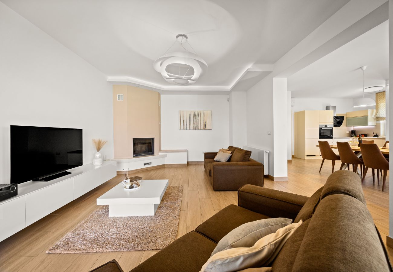 Villa in Krancici - Villa Silvia near Poreč for 10 people with infinity pool and large playground