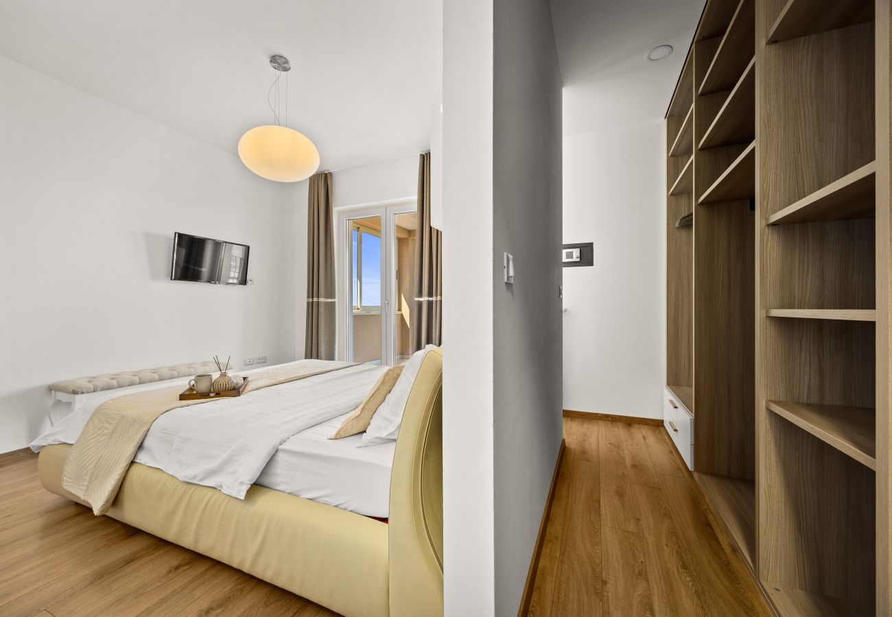 Villa in Krancici - Villa Silvia near Poreč for 10 people with infinity pool and large playground