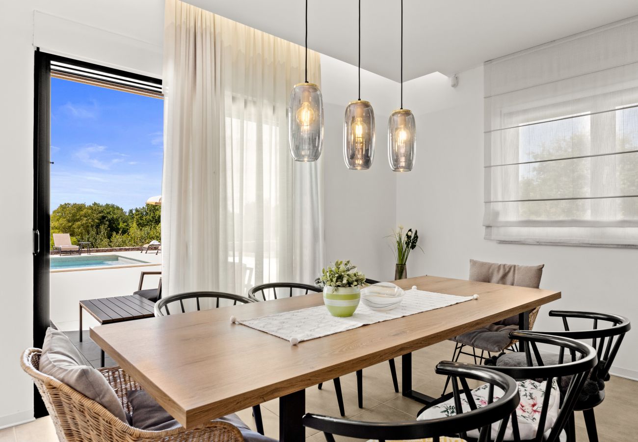 Villa in Cukrici - Villa Serena in Central Istria for 8 people with private heated pool 