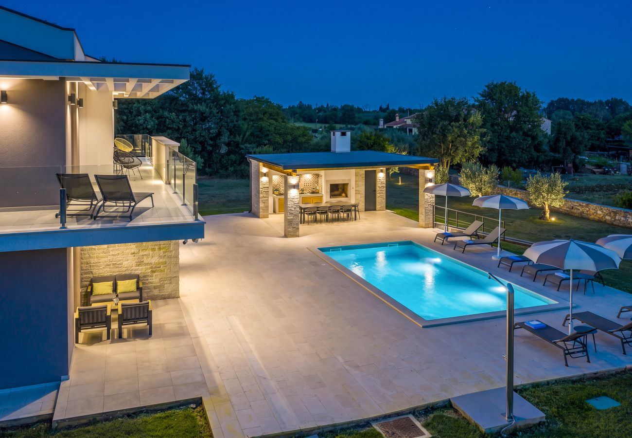 Villa in Cukrici - Villa Serena in Central Istria for 8 people with private heated pool 