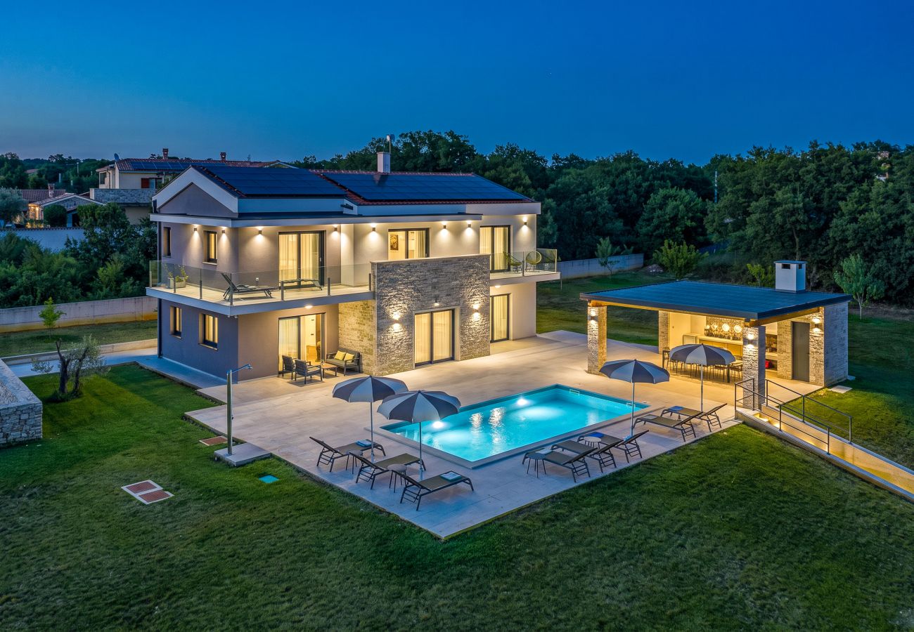 Villa in Cukrici - Villa Serena in Central Istria for 8 people with private heated pool 