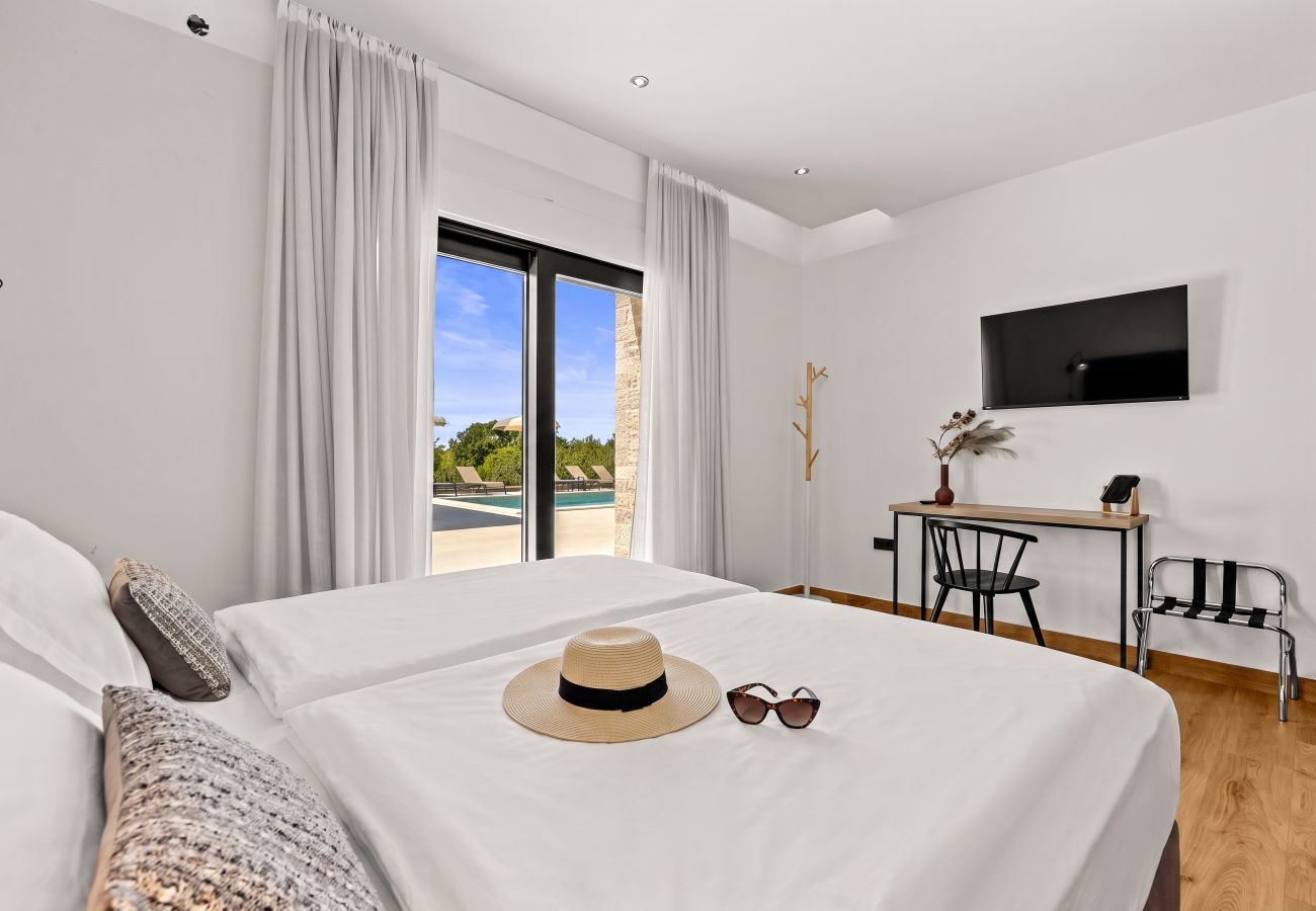 Villa in Cukrici - Villa Serena in Central Istria for 8 people with private heated pool 