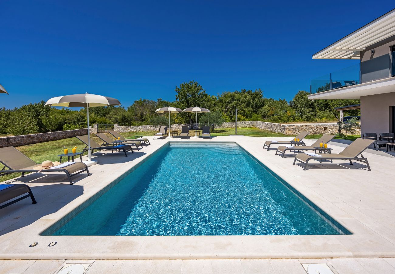 Villa in Cukrici - Villa Serena in Central Istria for 8 people with private heated pool 