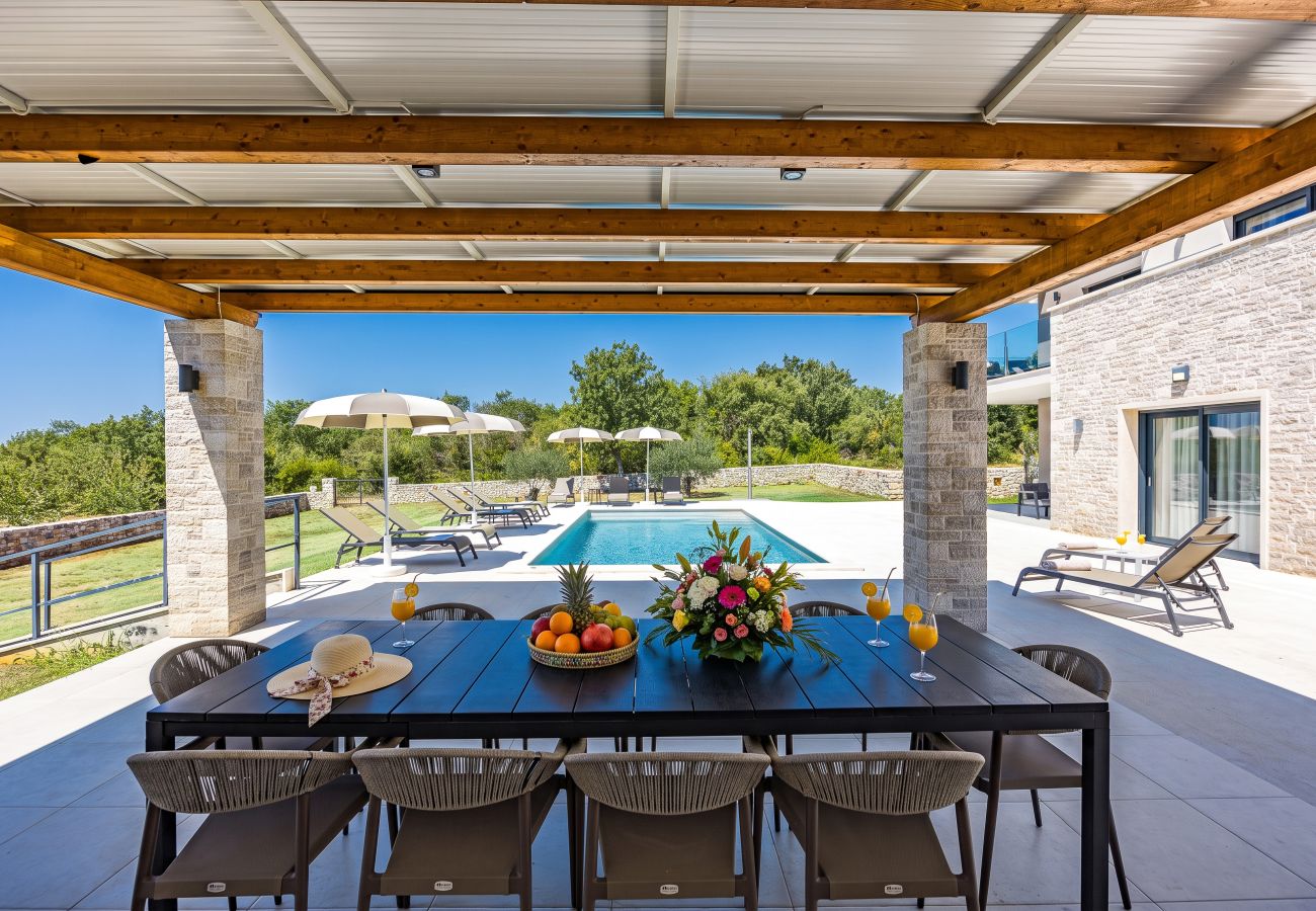 Villa in Cukrici - Villa Serena in Central Istria for 8 people with private heated pool 