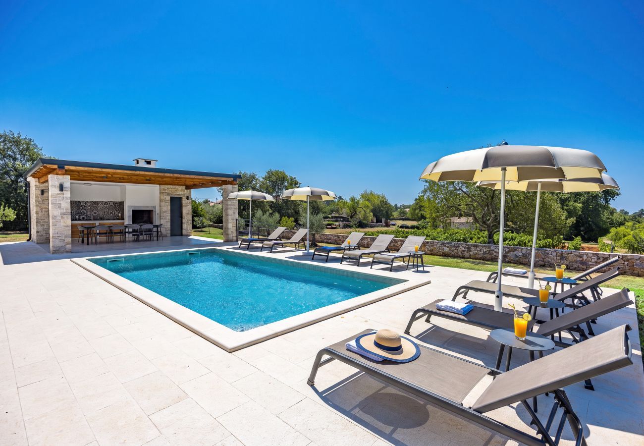 Villa in Cukrici - Villa Serena in Central Istria for 8 people with private heated pool 