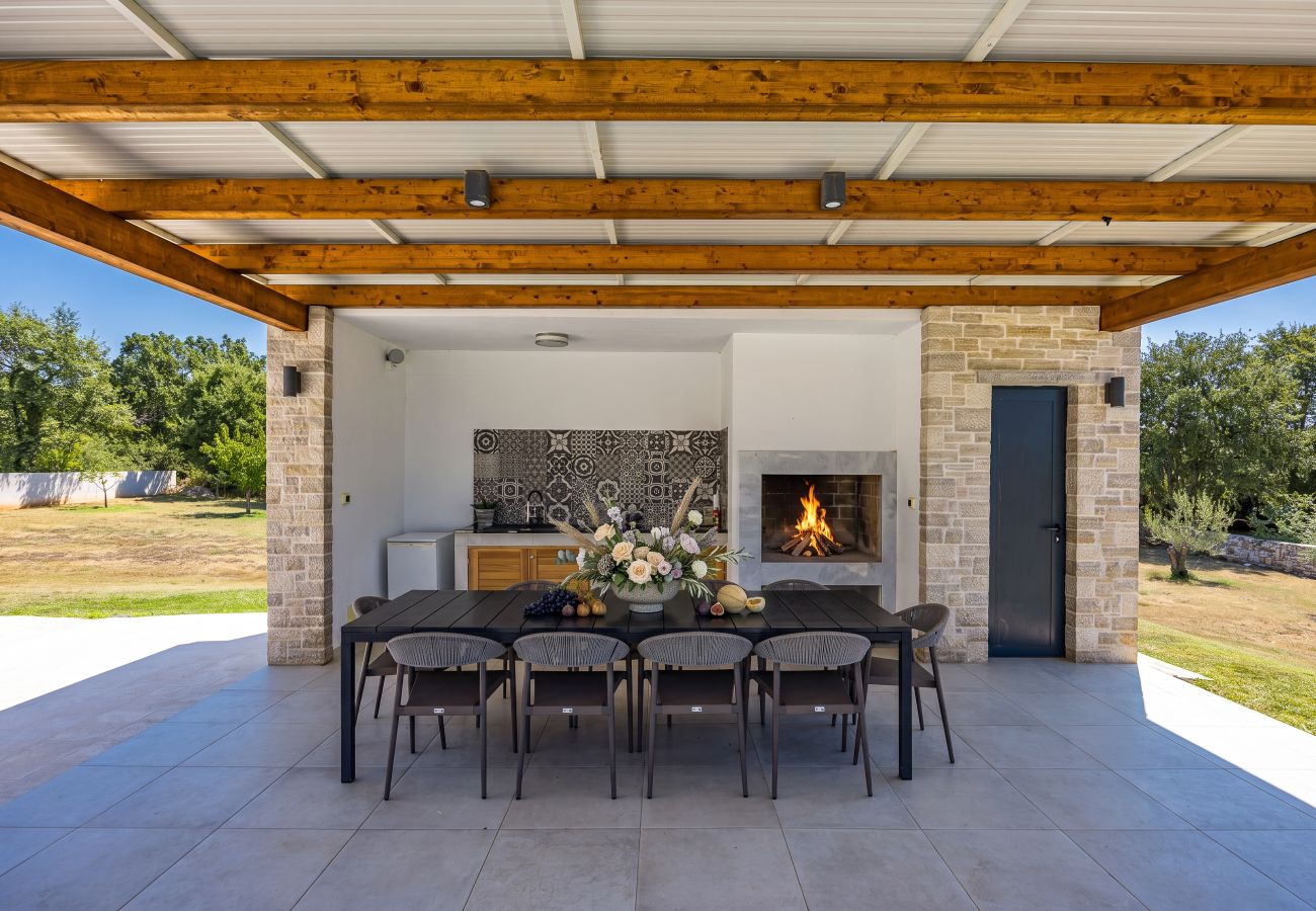 Villa in Cukrici - Villa Serena in Central Istria for 8 people with private heated pool 