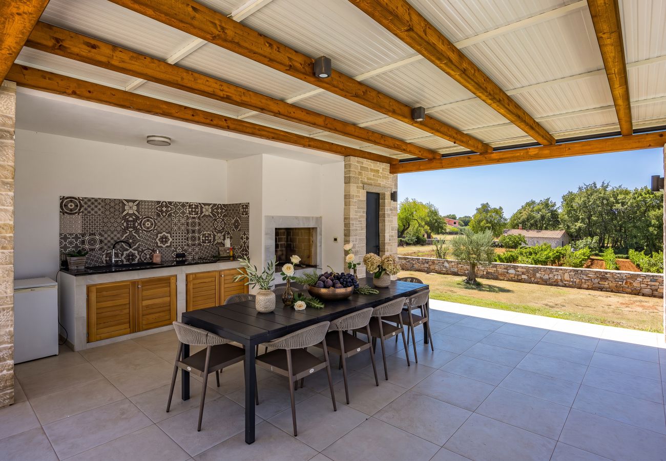 Villa in Cukrici - Villa Serena in Central Istria for 8 people with private heated pool 