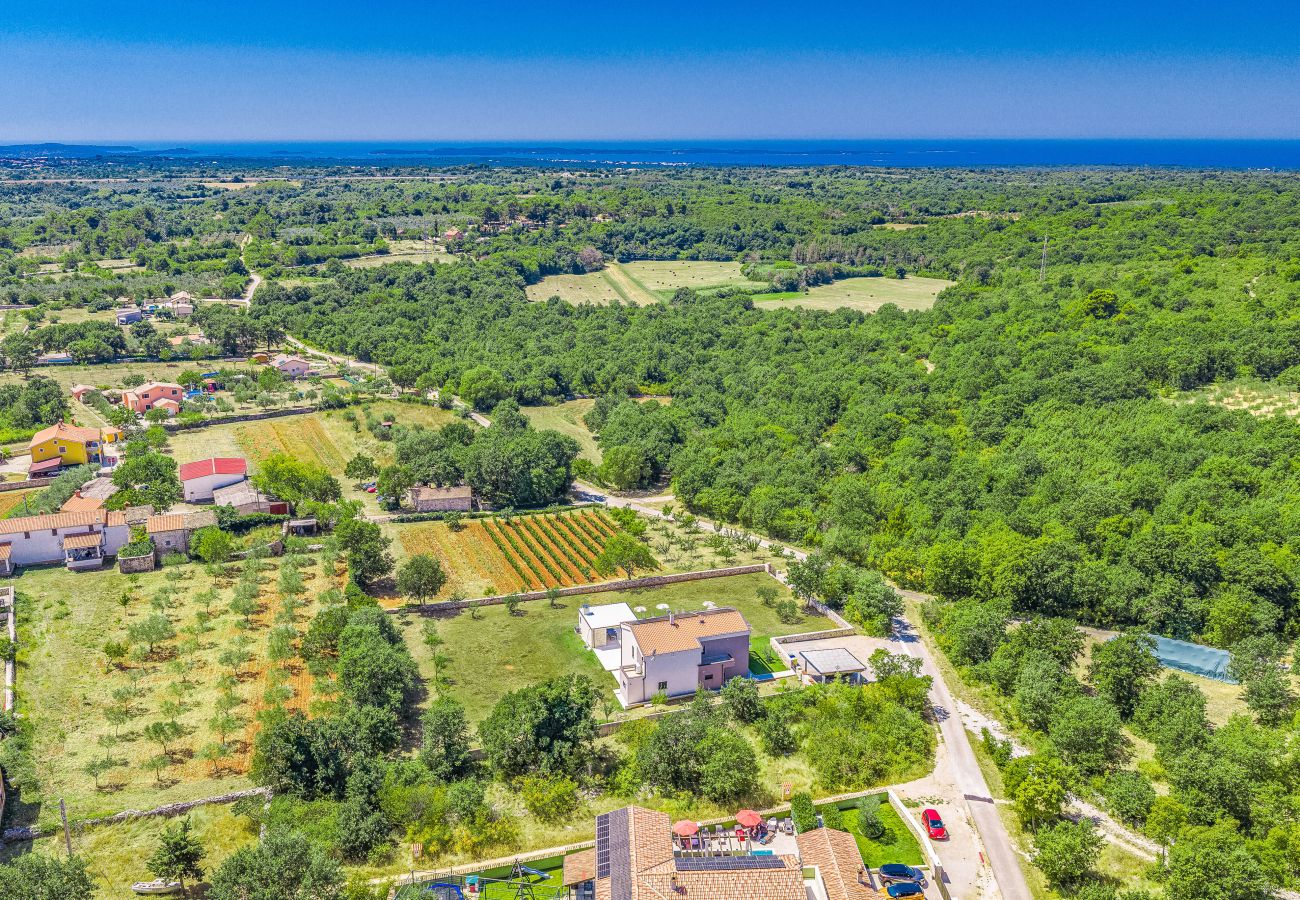 Villa in Cukrici - Villa Serena in Central Istria for 8 people with private heated pool 