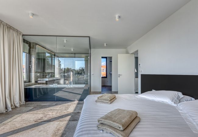 Villa in Fažana - Villa A in Fažana for 8 plus 2 persons with infinity pool only 100 meters from the sea Villa in Fažana - Villa A in Fažana for 8 plus 2 persons with infinity pool only 100 meters from the sea