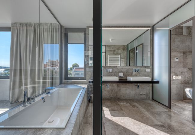 Villa in Fažana - Villa A in Fažana for 8 plus 2 persons with infinity pool only 100 meters from the sea Villa in Fažana - Villa A in Fažana for 8 plus 2 persons with infinity pool only 100 meters from the sea