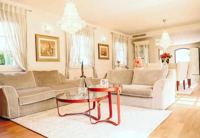 Villa in Vabriga - Luxury Villa Fiordaliso near Poreč for 6 people with private pool & sea view Villa in Vabriga - Luxury Villa Fiordaliso near Poreč for 6 people with private pool & sea view