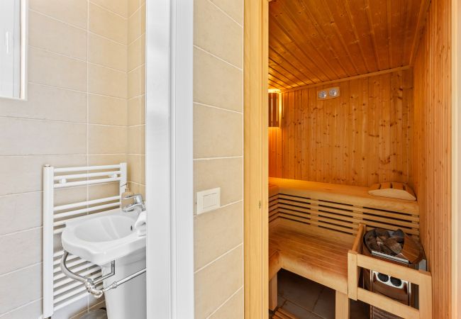 Villa in Babudri - Villa Babudri near Poreč for 10 people with jacuzzi & spa Villa in Babudri - Villa Babudri near Poreč for 10 people with jacuzzi & spa