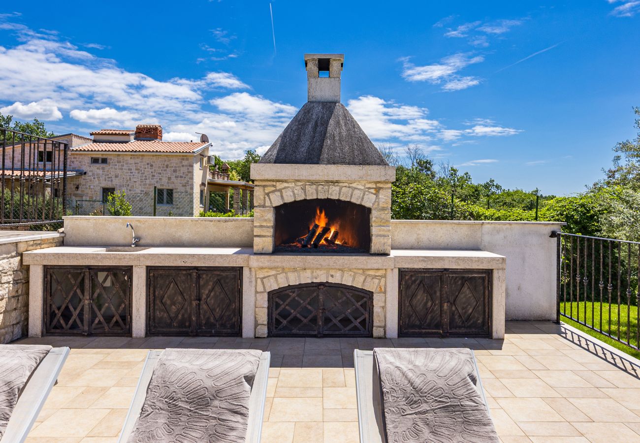 Villa in Babudri - Villa Babudri near Poreč for 10 people with jacuzzi & spa