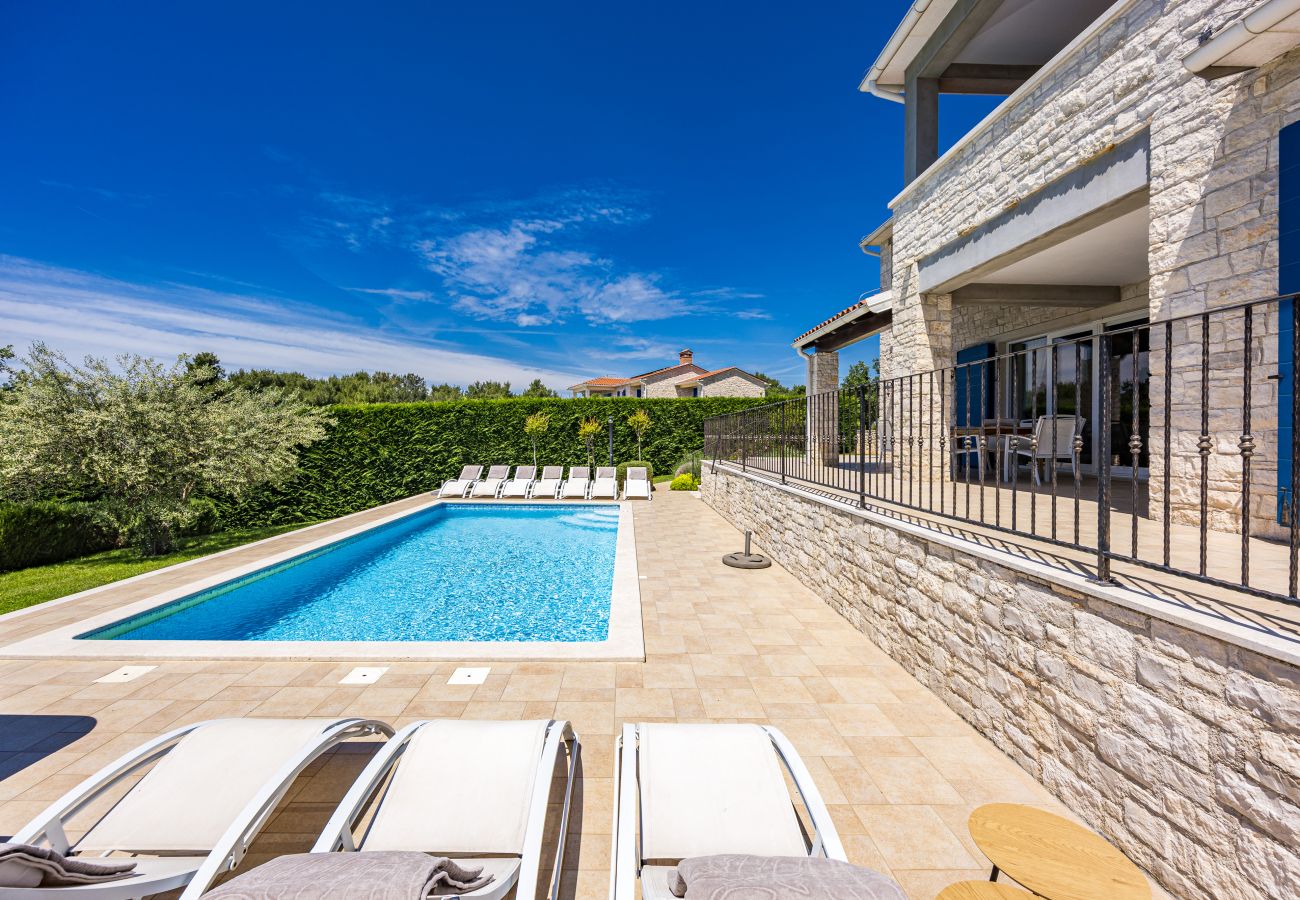 Villa in Babudri - Villa Babudri near Poreč for 10 people with jacuzzi & spa