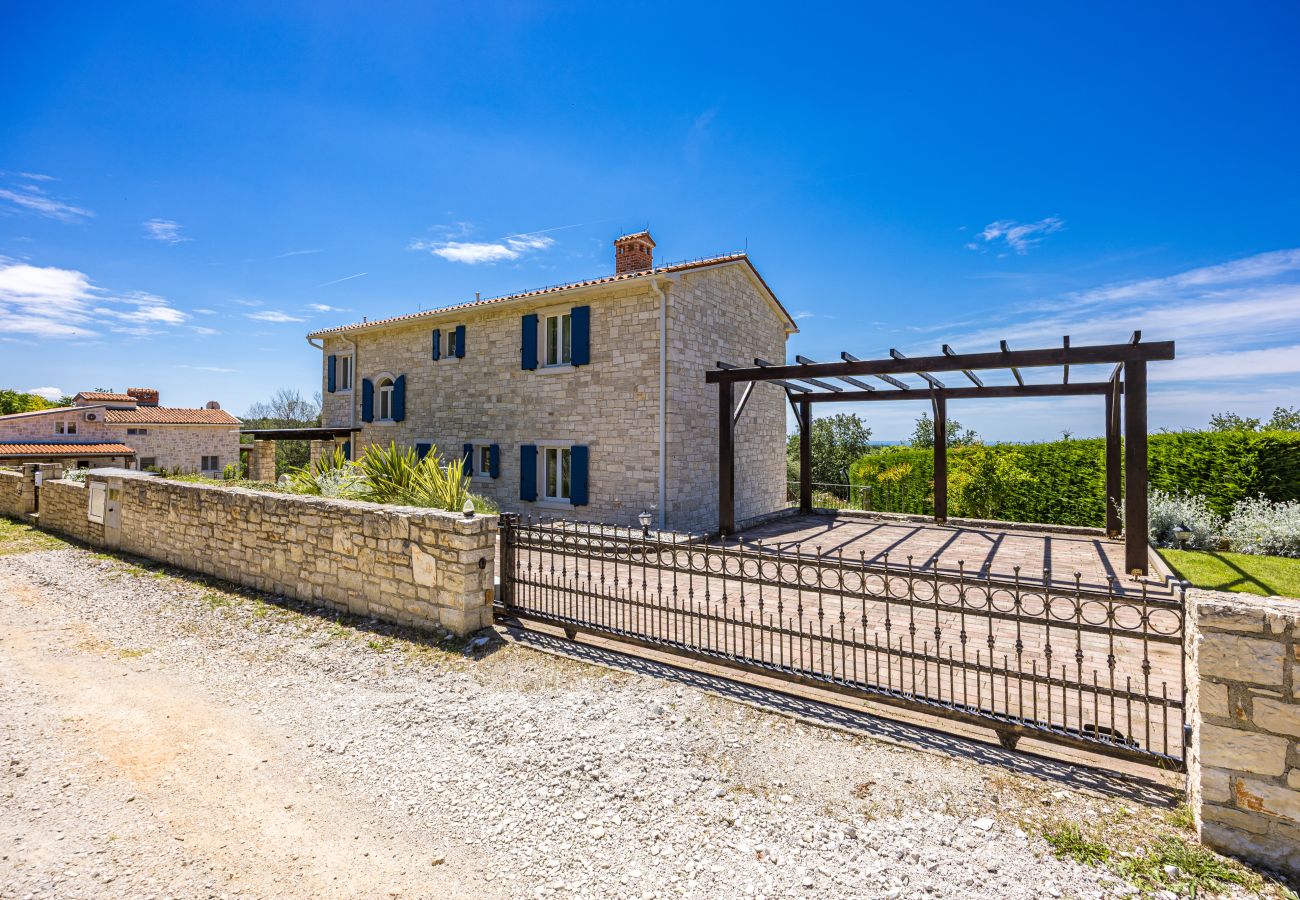 Villa in Babudri - Villa Babudri near Poreč for 10 people with jacuzzi & spa