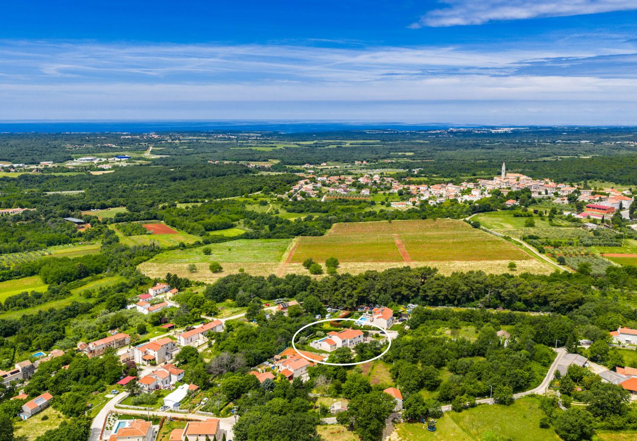 Villa in Babudri - Villa Babudri near Poreč for 10 people with jacuzzi & spa