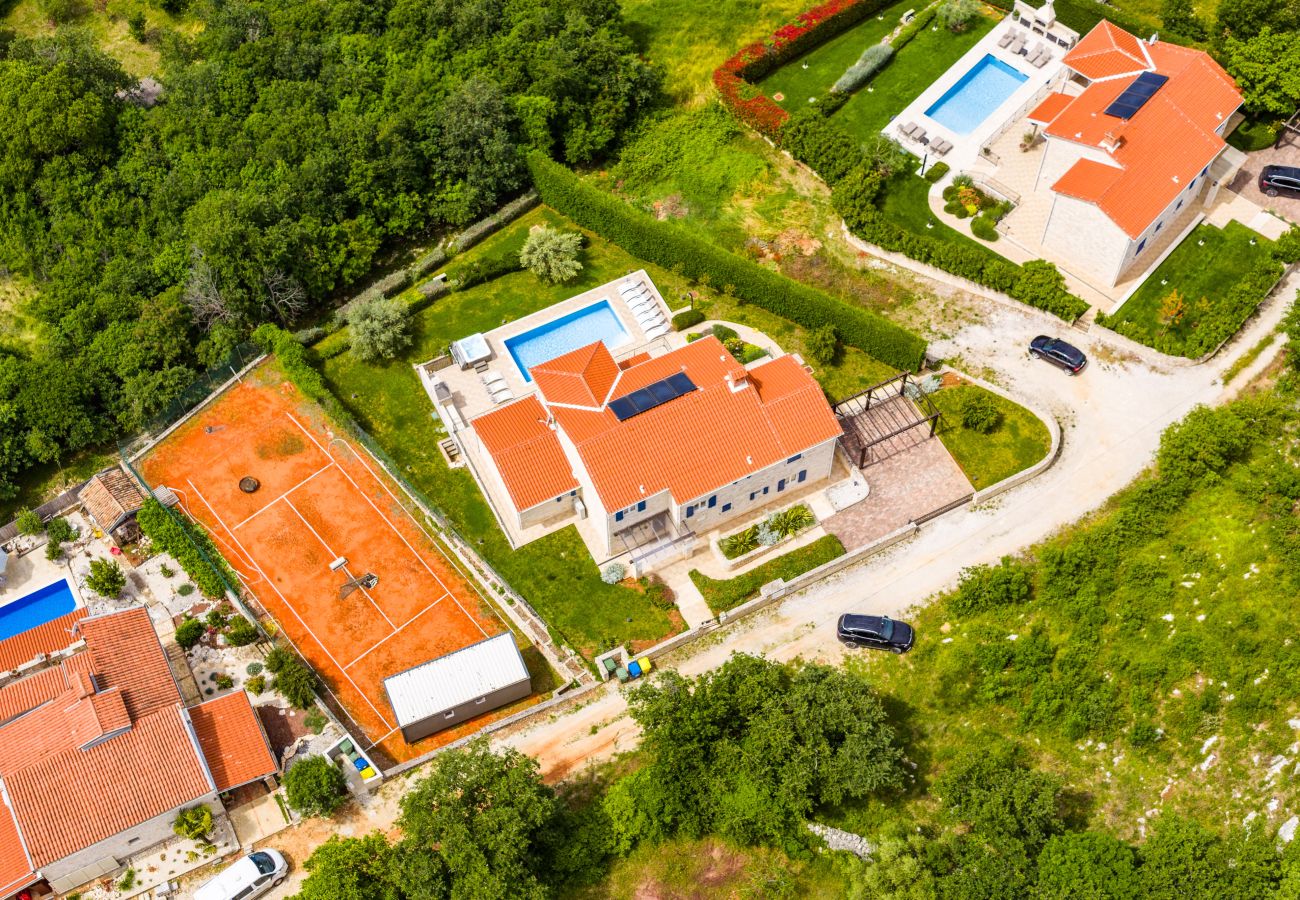 Villa in Babudri - Villa Babudri near Poreč for 10 people with jacuzzi & spa