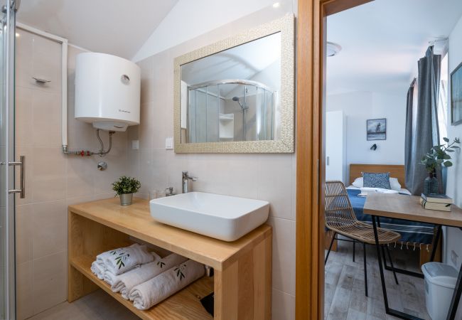 Villa in Betiga - Villa Kalista Istriana for 10 people with private pool & sea view Villa in Betiga - Villa Kalista Istriana for 10 people with private pool & sea view