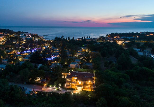 Villa in Porec - Luxury Villa Lionea in Poreč for 10 people with sea view & private pool  Villa in Porec - Luxury Villa Lionea in Poreč for 10 people with sea view & private pool