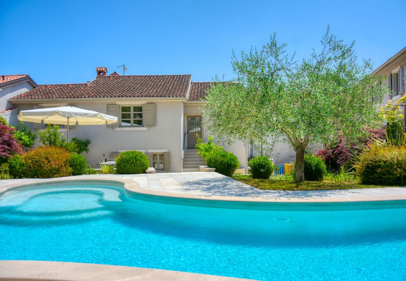 Villa in Pican - Villa Zita u Svicima for 10 people with jacuzzi & sauna in Central Istria