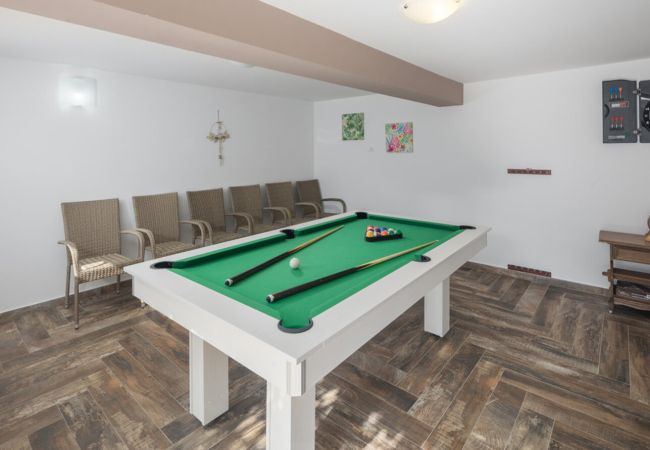 Villa in Kaštelir - Villa Viktoria near Poreč for 6 people with play room & private pool Villa in Kaštelir - Villa Viktoria near Poreč for 6 people with play room & private pool