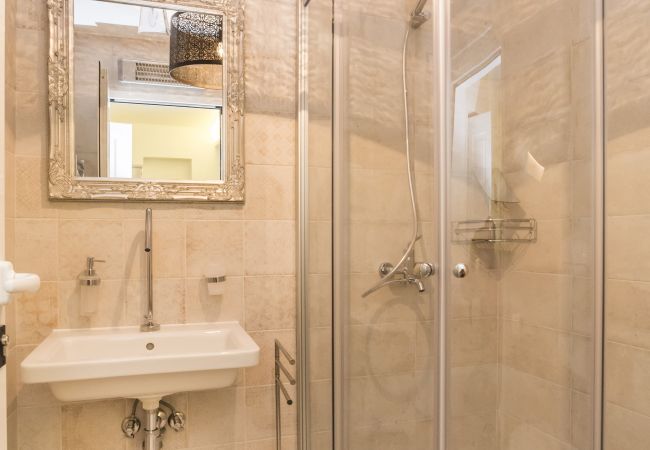 Villa in Merišce - Residence Monte near Umag for 8+2 people with heated infinity pool, spa & play room Villa in Merišce - Residence Monte near Umag for 8+2 people with heated infinity pool, spa & play room
